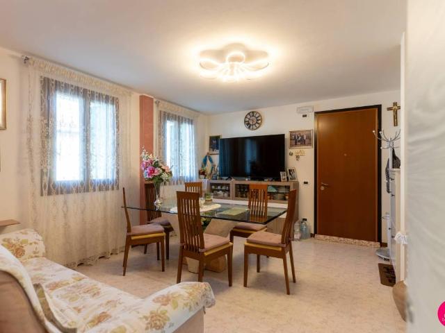 Appartamento in vendita a Roveredo In Piano, Friuli-Venezia Giulia