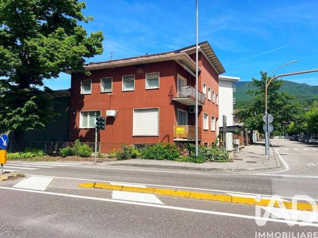 Appartamento in vendita a Comunità della Vallagarina, Borgo Sacco