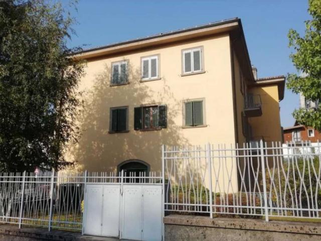 Appartamento in vendita a Rovetta, Lombardia