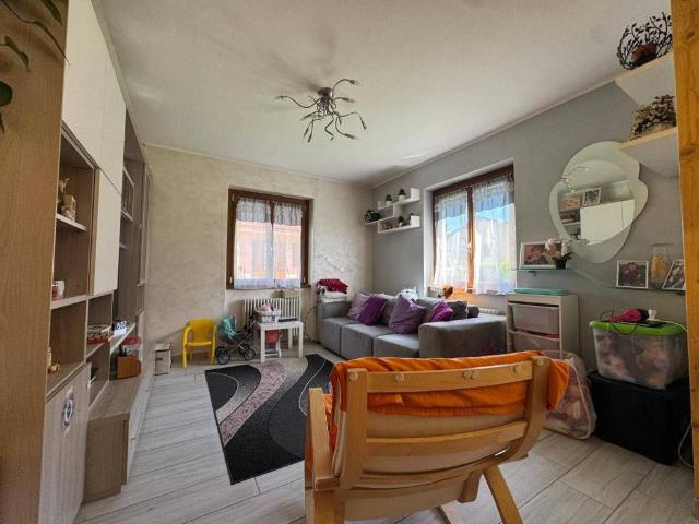 Appartamento in vendita a Rovetta, Lombardia