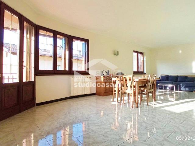 Appartamento in vendita a Rovetta, Lombardia