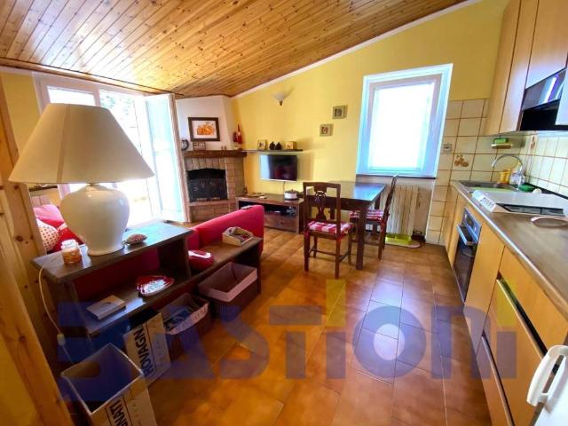 Appartamento in vendita a Rovetta, Lombardia