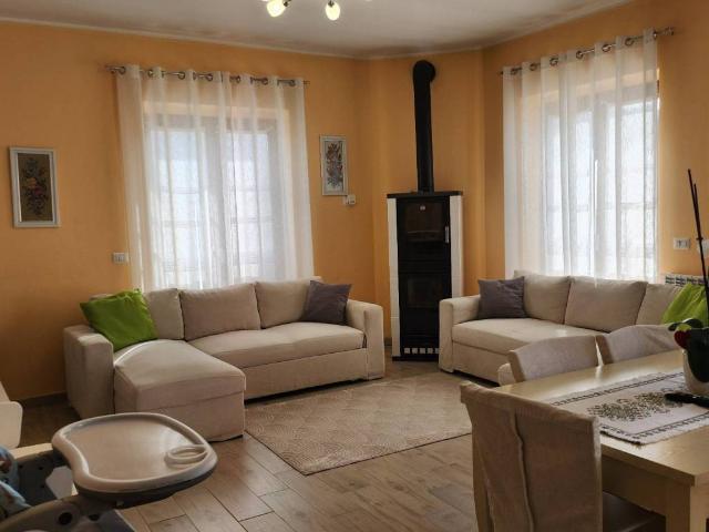 Appartamento in vendita a Rovetta, Lombardia