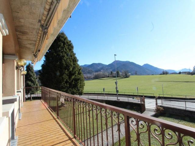 Appartamento in vendita a Rovetta, Lombardia