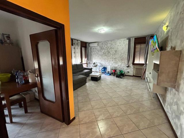 Appartamento in vendita a Rovigo, Veneto