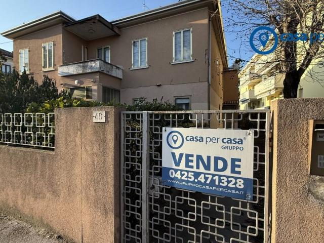 Villa Indipendente in vendita a Rovigo, Veneto