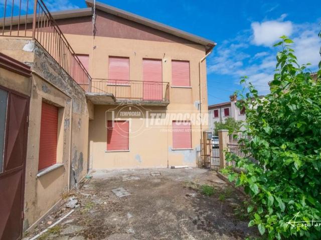 Appartamento in vendita a Rovigo, Veneto