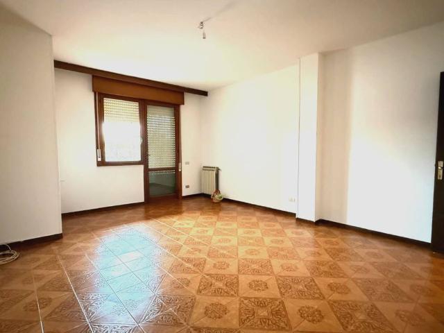 Appartamento in vendita a Commenda Est, Rovigo