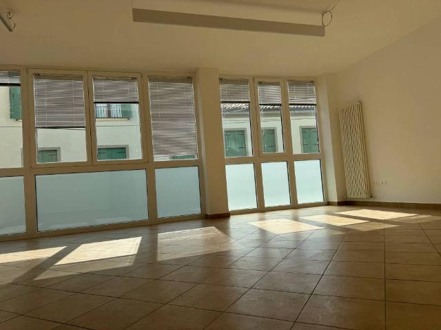 Appartamento in vendita a Commenda, Rovigo