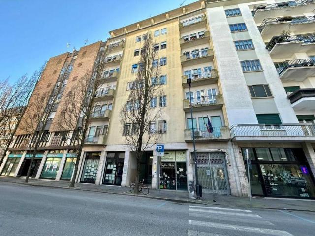 Appartamento in vendita a Commenda, Rovigo