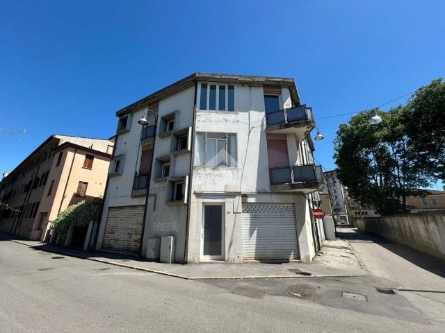 Appartamento in vendita a Rovigo, Veneto