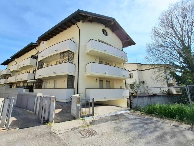 Appartamento in vendita a Commenda Est, Rovigo