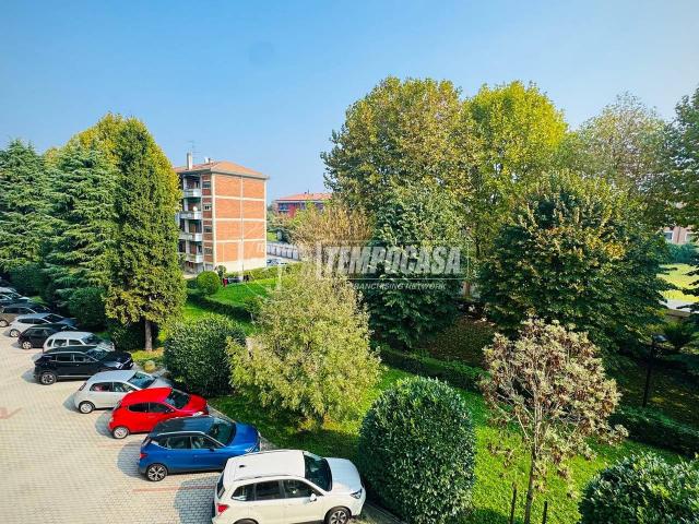 Appartamento in vendita a Rozzano, Lombardia