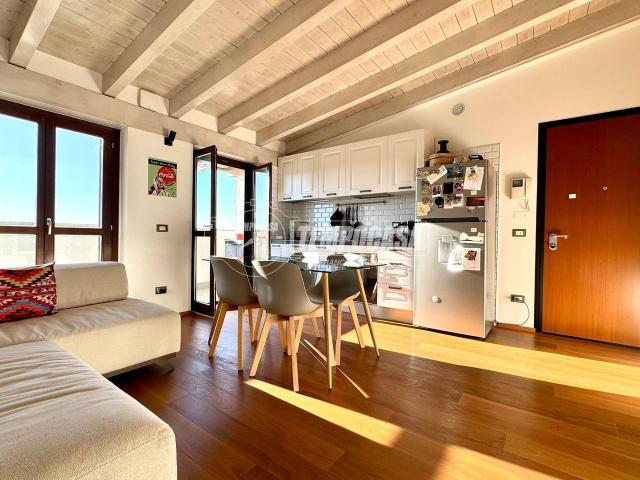 Appartamento in vendita a Rozzano, Lombardia