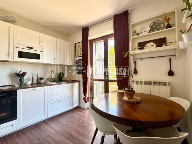 Appartamento in vendita a Rozzano, Lombardia