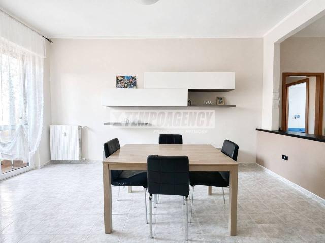 Appartamento in vendita a Rozzano, Lombardia