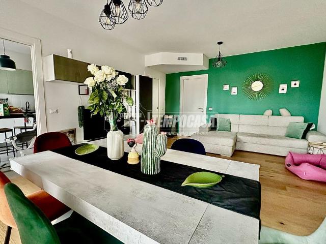 Appartamento in vendita a Rozzano, Lombardia