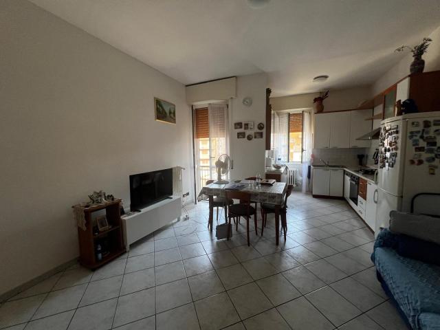 Appartamento in vendita a Rozzano, Lombardia