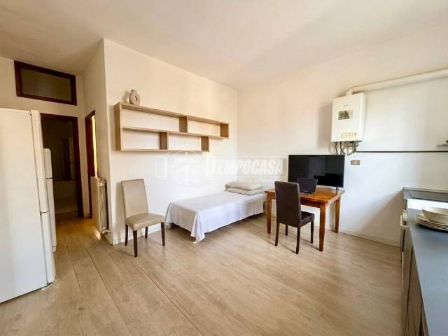 Appartamento in vendita a Rozzano, Lombardia