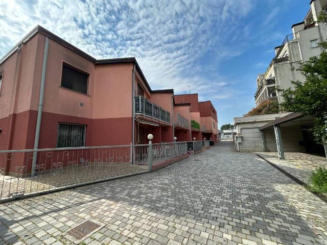 Appartamento in vendita a Rozzano, Lombardia