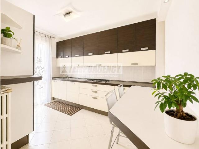 Appartamento in vendita a Valleambrosia, Rozzano