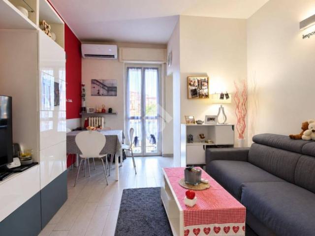 Appartamento in vendita a Rozzano, Lombardia