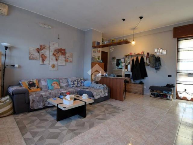 Appartamento in vendita a Pontesesto, Rozzano
