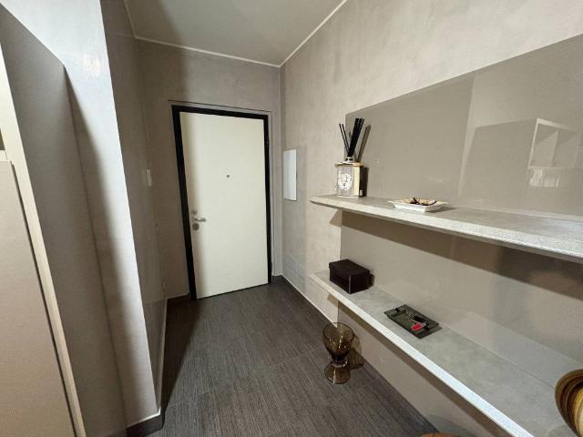 Appartamento in vendita a Rozzano, Lombardia