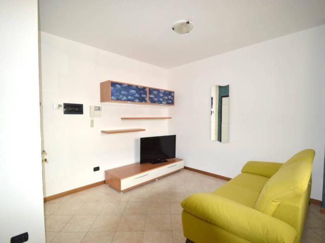 Appartamento in vendita a Rozzano, Lombardia