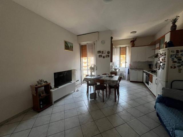 Appartamento in vendita a Rozzano, Lombardia