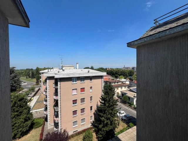Appartamento in vendita a Rozzano, Lombardia