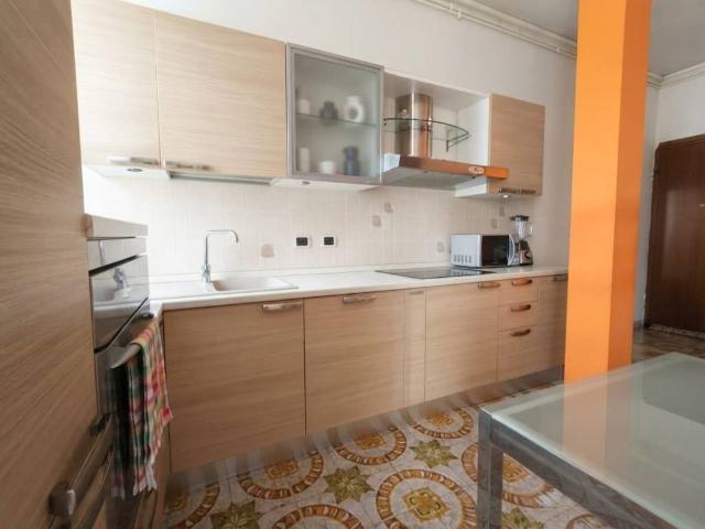 Appartamento in vendita a Valleambrosia, Rozzano