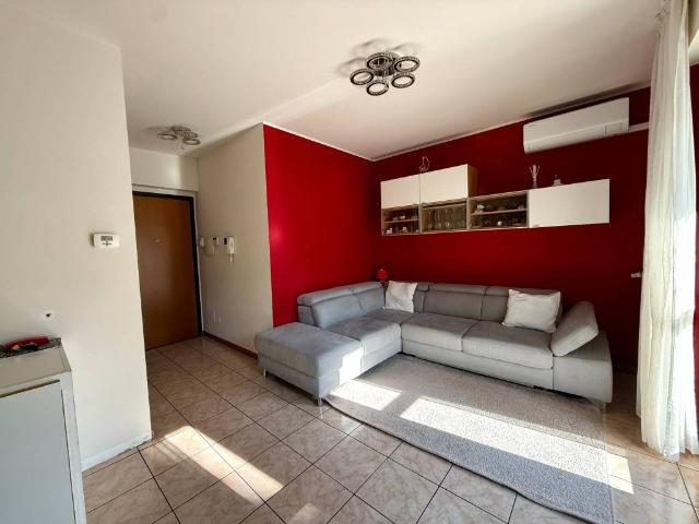 Appartamento in vendita a Rozzano, Lombardia