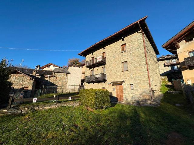 Appartamento in vendita a Saint Denis, Aosta