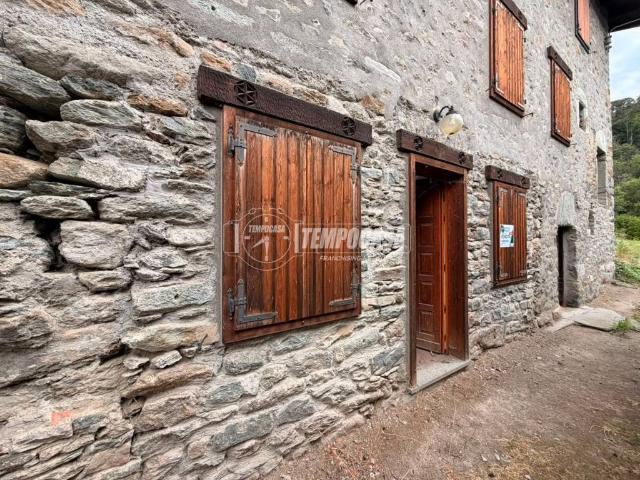 Appartamento in vendita a Saint Marcel, Aosta