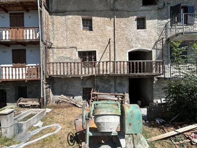 Appartamento in vendita a Saint Nicolas, Aosta