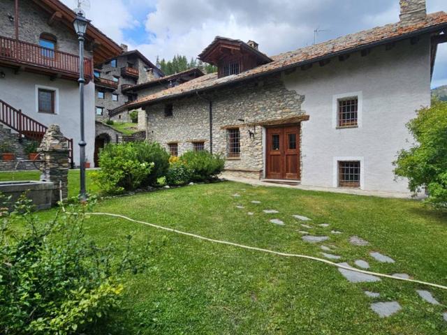 Appartamento in vendita a Saint Pierre, Aosta