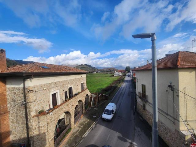 Appartamento in vendita a Salerno, Campania