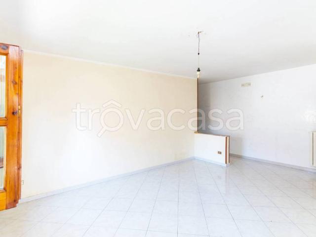 Appartamento in vendita a Salerno, Campania