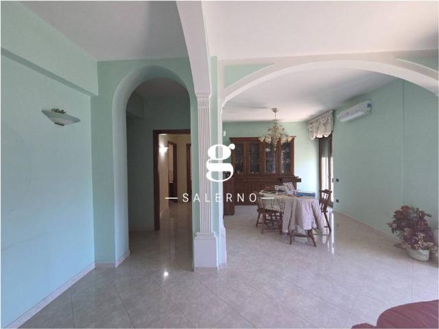 Appartamento in vendita a Salerno, Campania