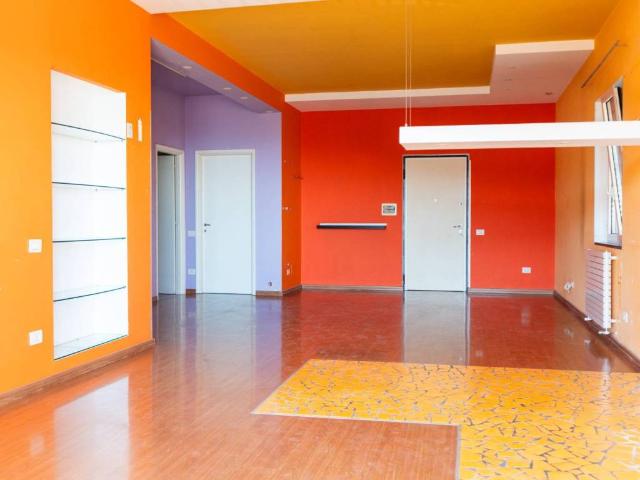 Appartamento in vendita a Salerno, Campania
