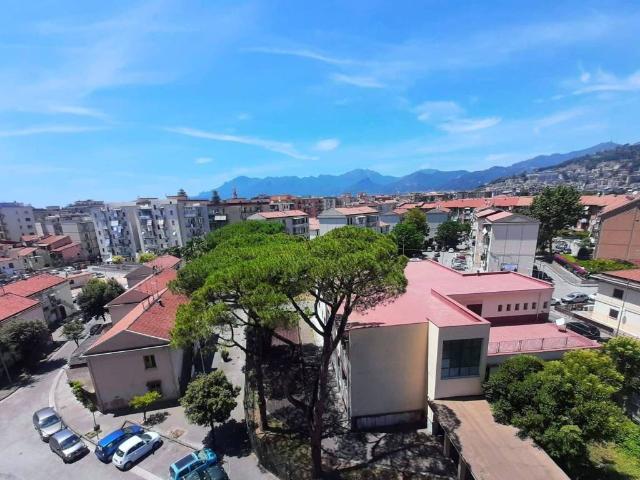Appartamento in vendita a Salerno