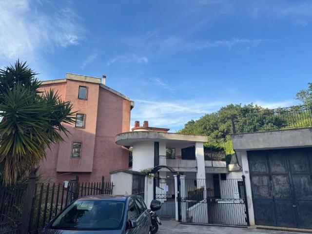 Appartamento in vendita a Casa Manzo, Salerno