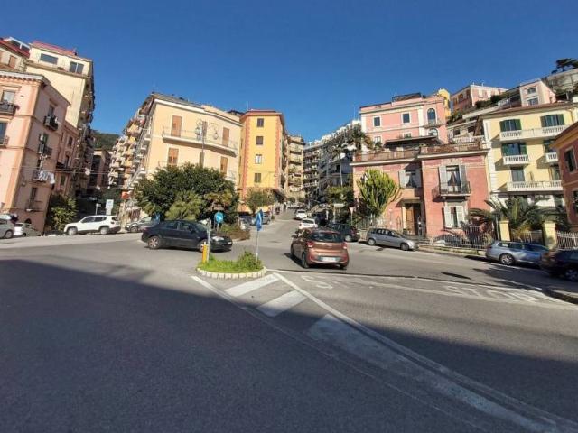 Appartamento in vendita a Salerno