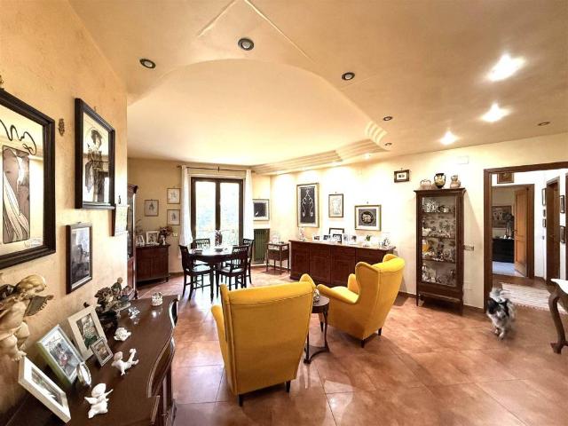 Appartamento in vendita a Casa Roma, Salerno