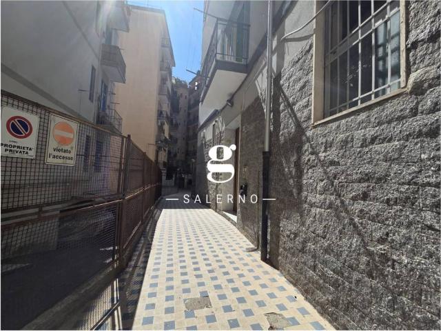 Appartamento in vendita a Salerno, Campania
