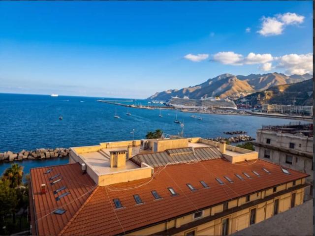 Appartamento in vendita a Salerno, Campania