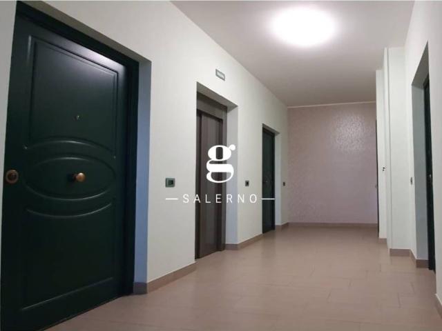 Appartamento in vendita a Salerno, Campania