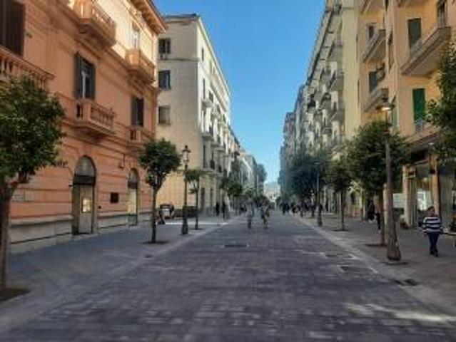 Appartamento in vendita a Salerno