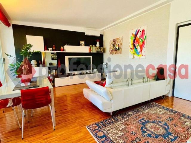 Appartamento in vendita a Casa Manzo, Salerno